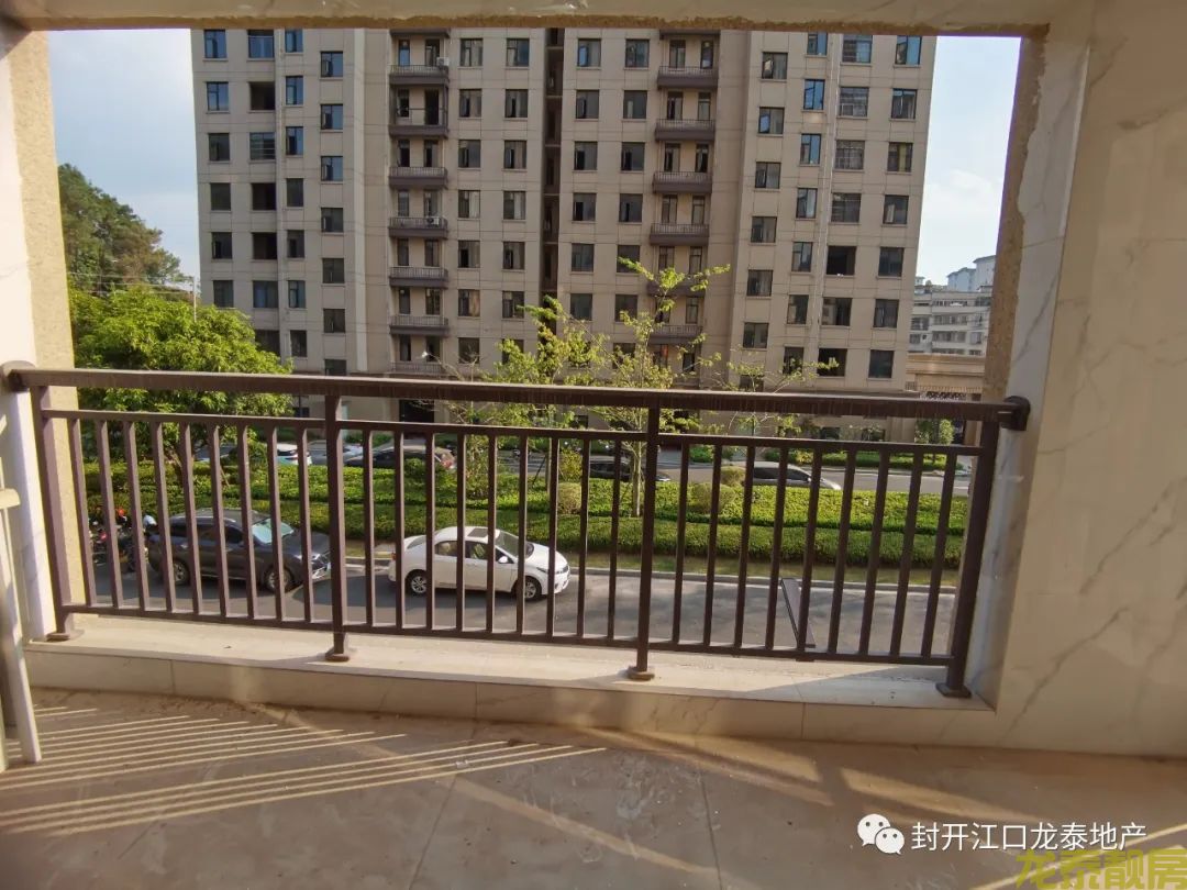 绿景豪庭 豪装出售 新房未入住