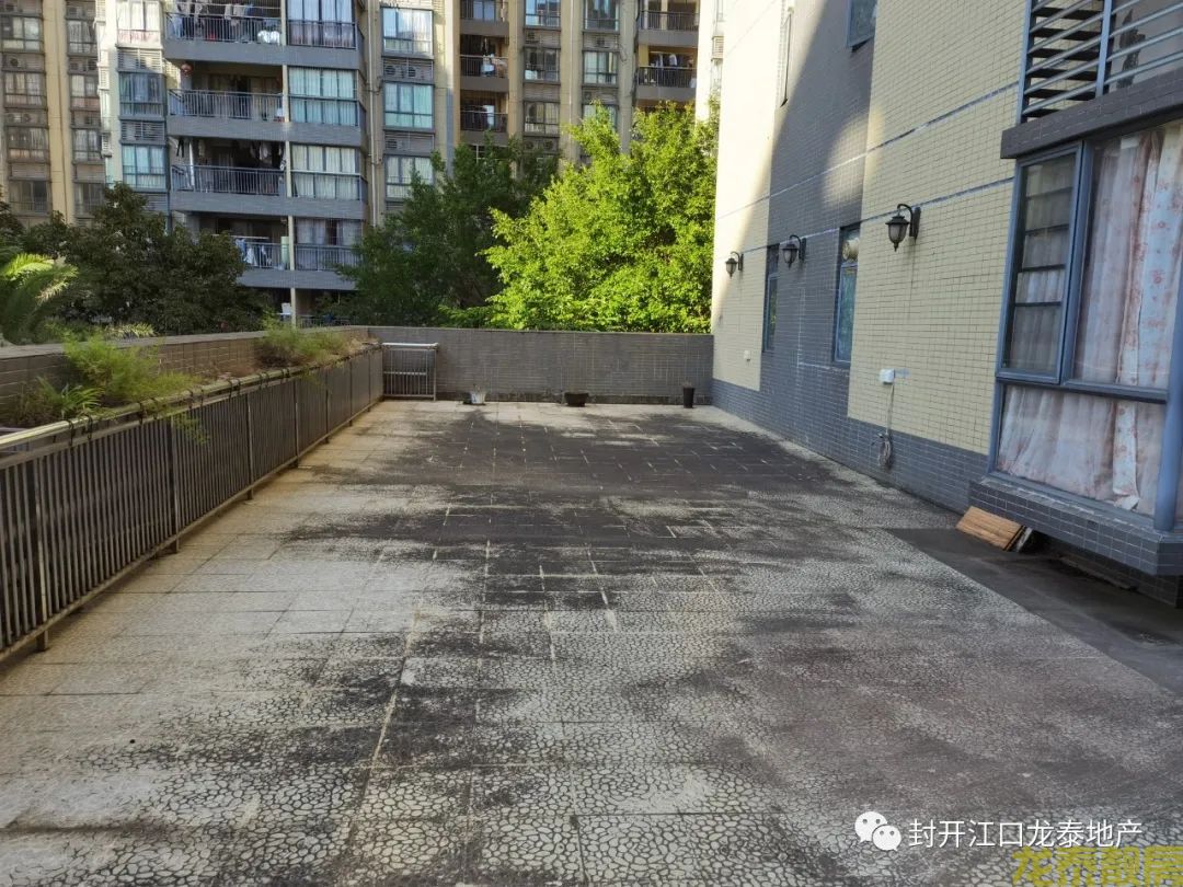 香槟一号 送130方大平台 空中大花园