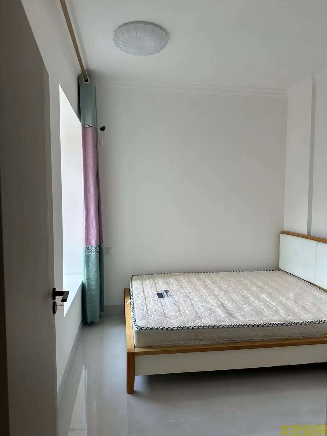 香槟壹号 2房 南向  新装修