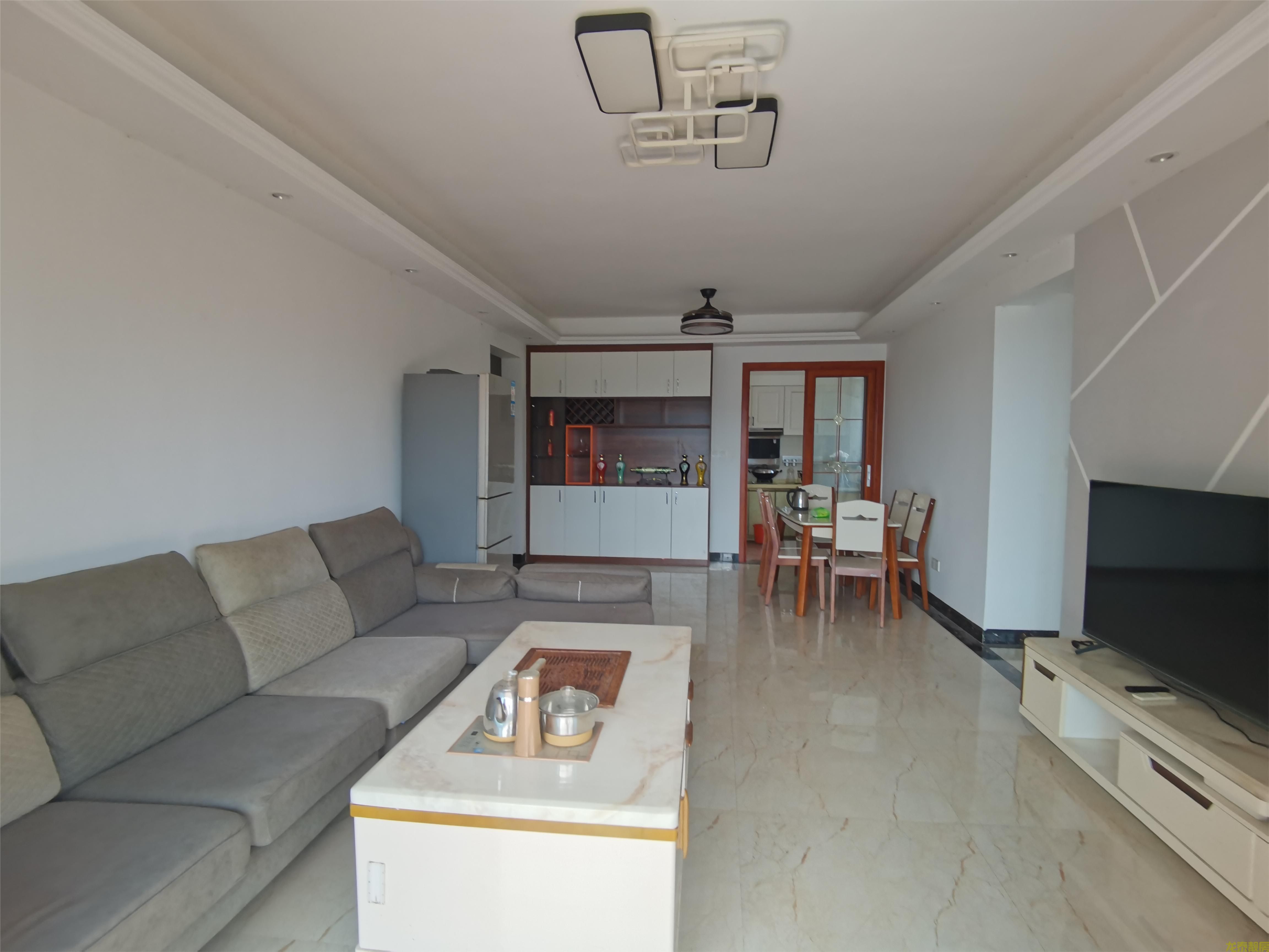 东丽新城电梯精装4房