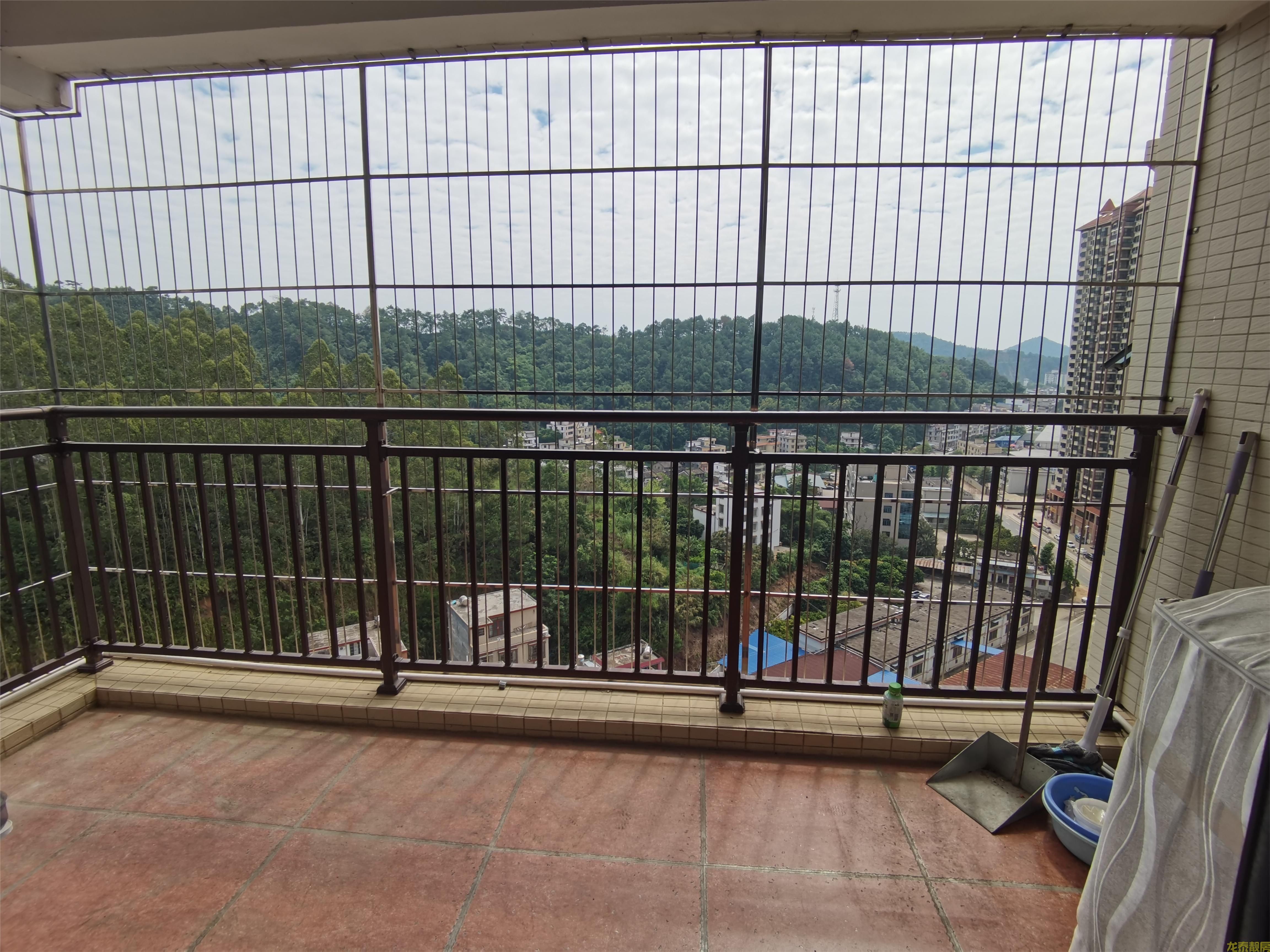 东丽新城电梯精装4房