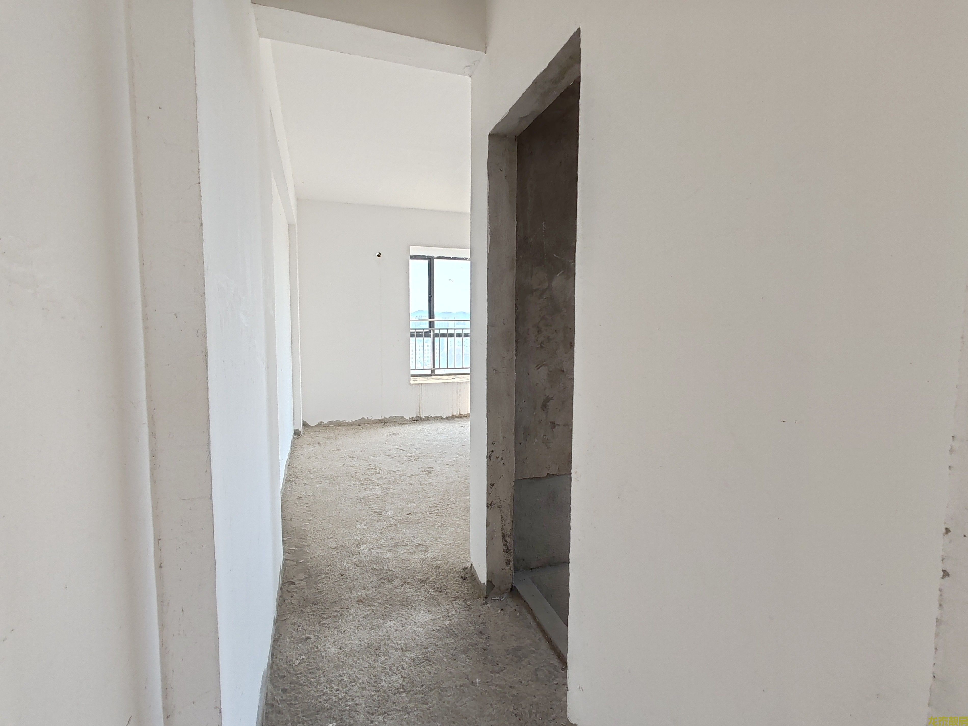 香槟壹号电梯复式小高层