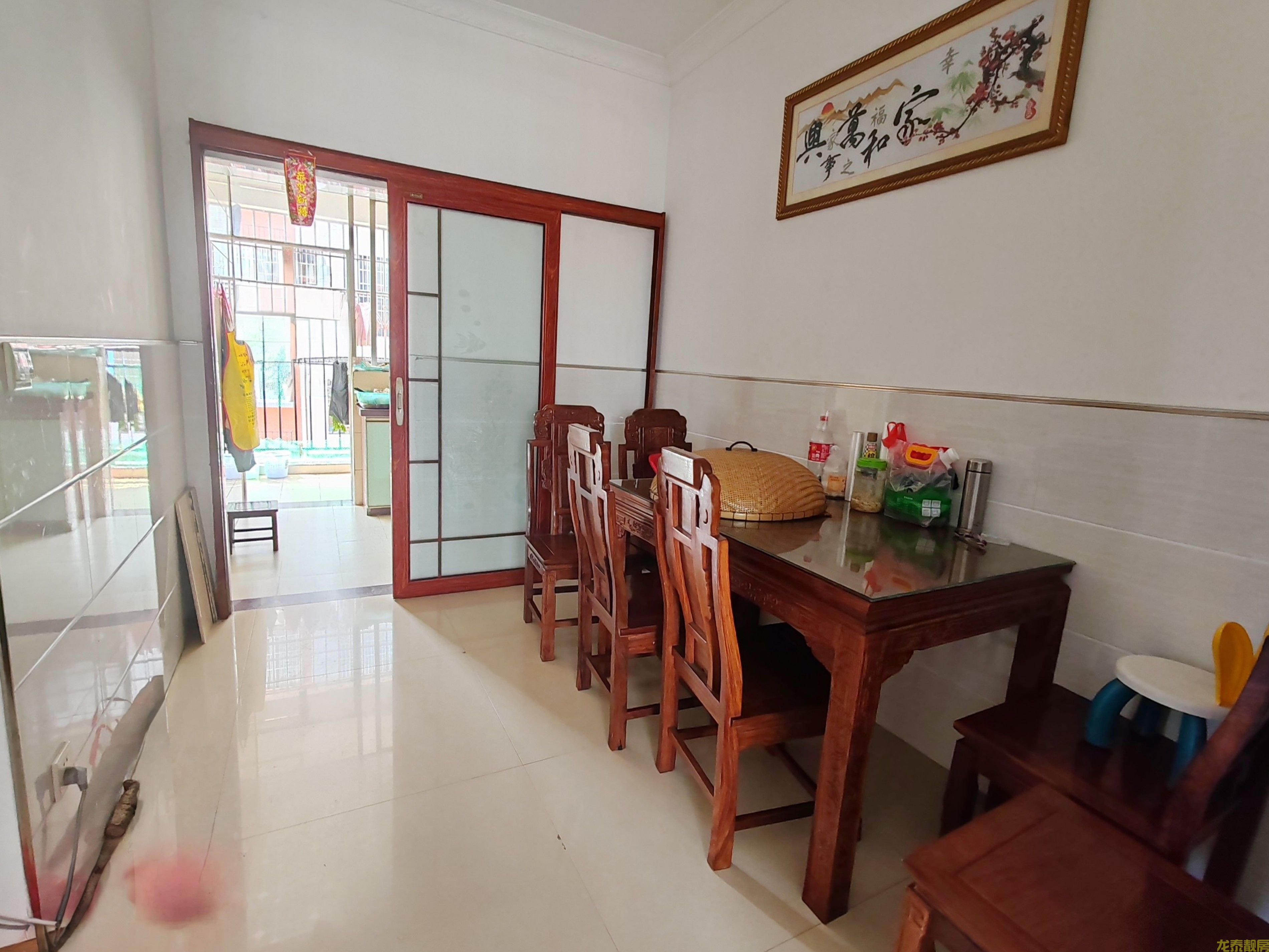 广信新城步梯三房售32.3万