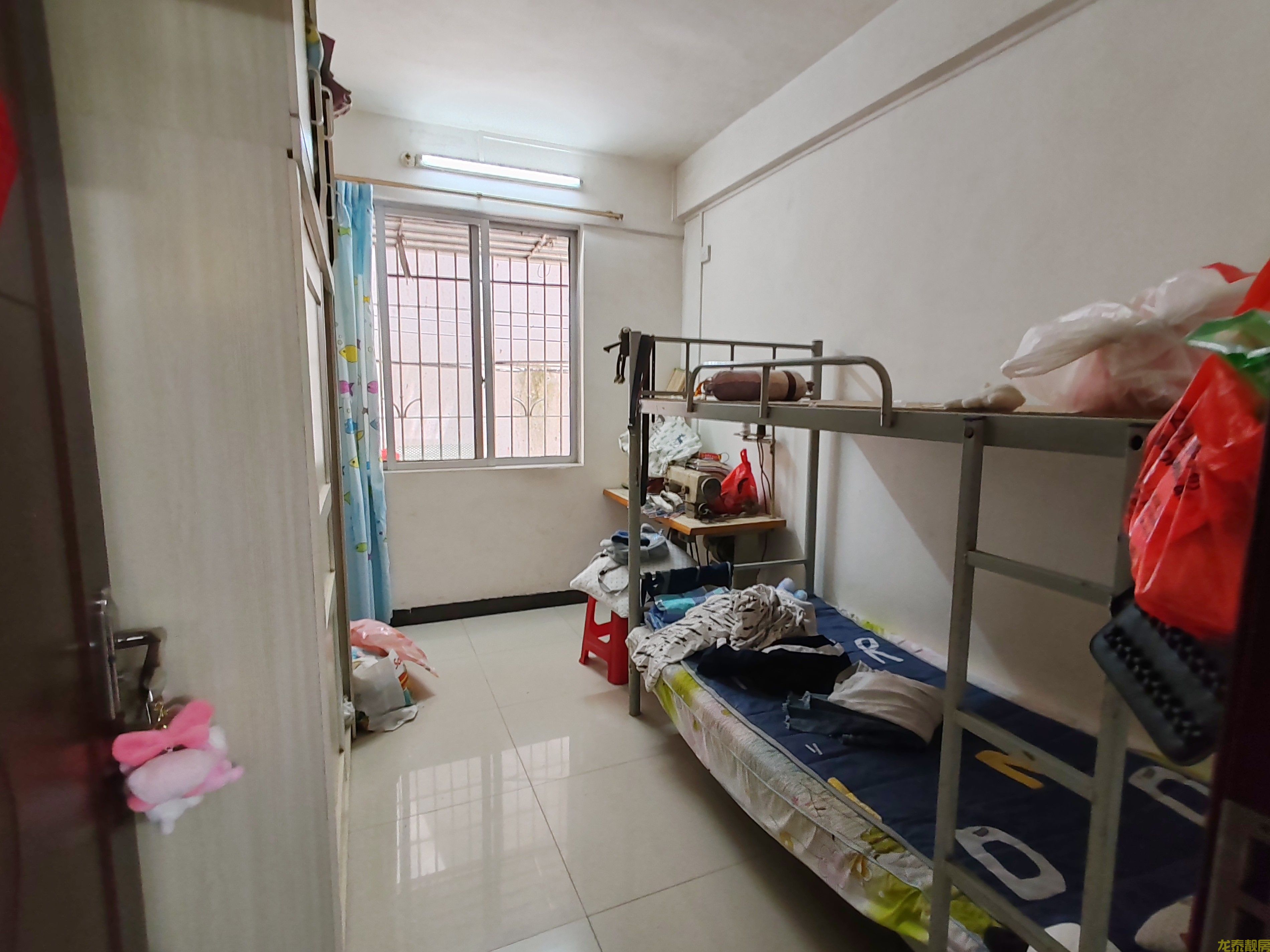 青果场龙山路步梯2楼