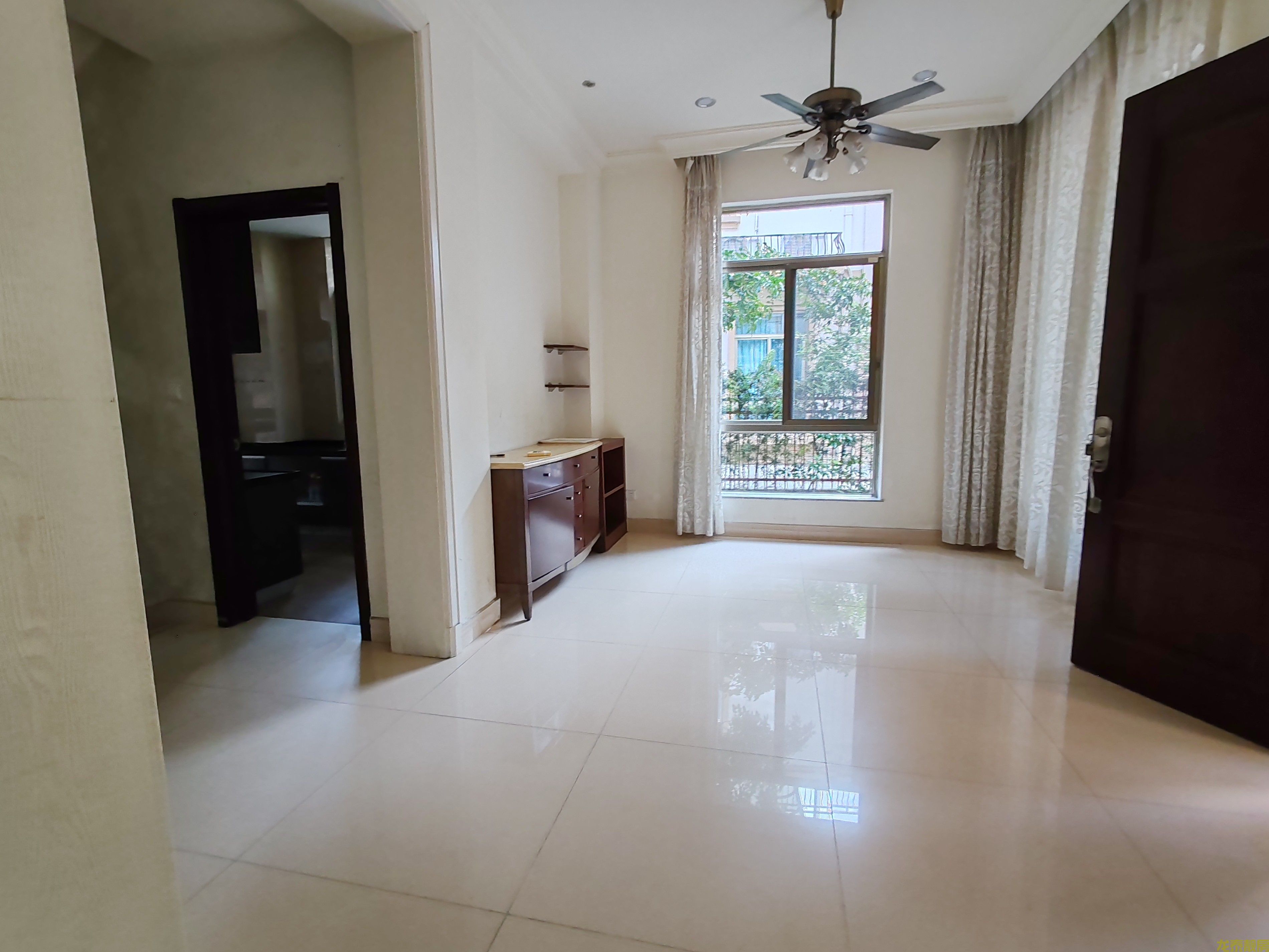 碧桂园五房送三面花园大别墅