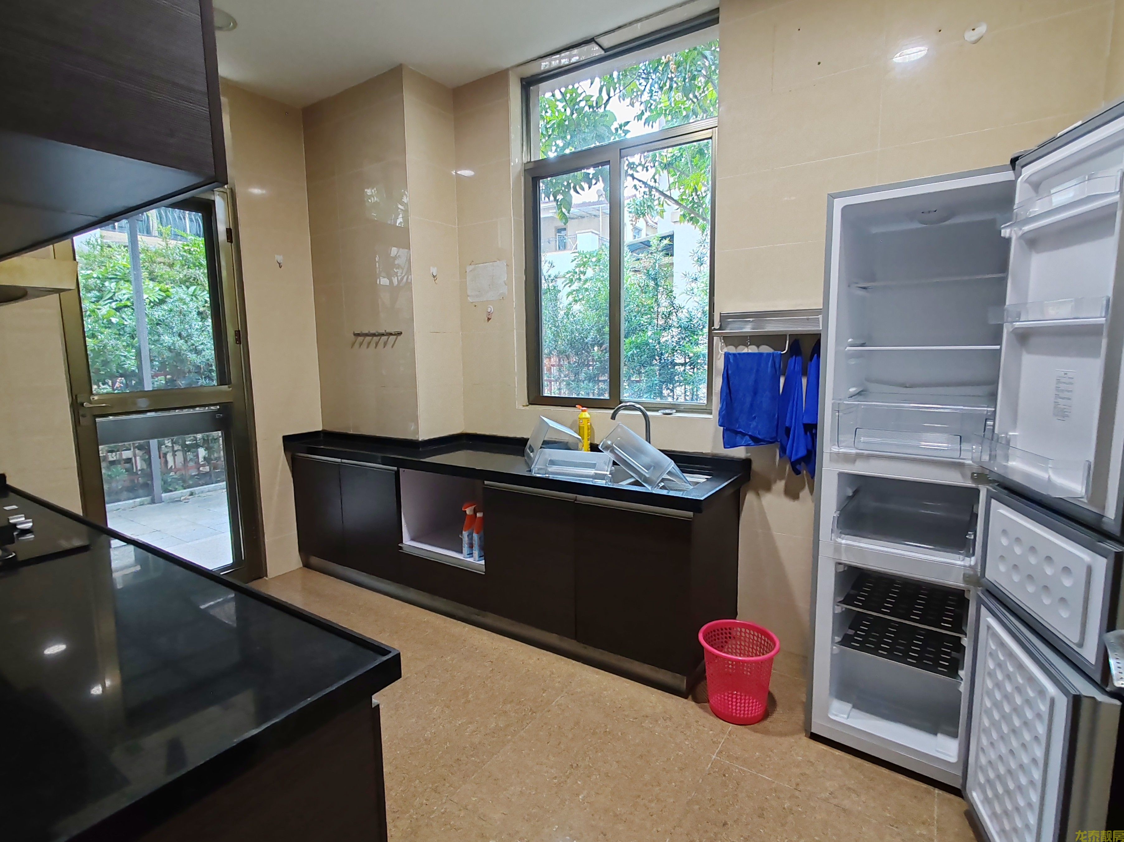 碧桂园五房送三面花园大别墅