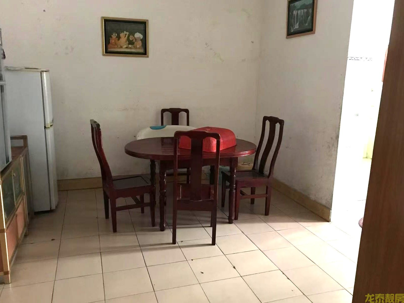 中心市场附近步梯7楼