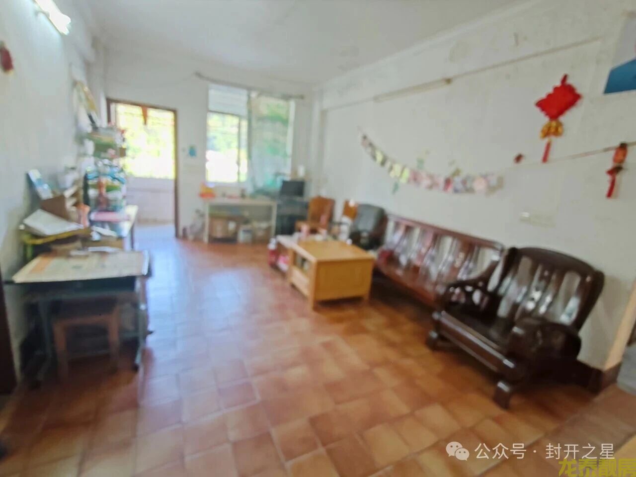 老城区东堤步梯5楼江景三房售16万