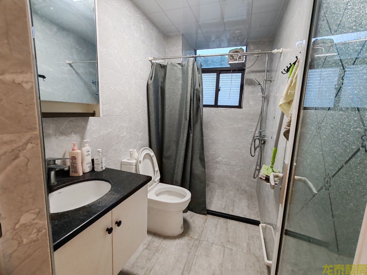 双学区书包房 佰隆山河精装南向三房