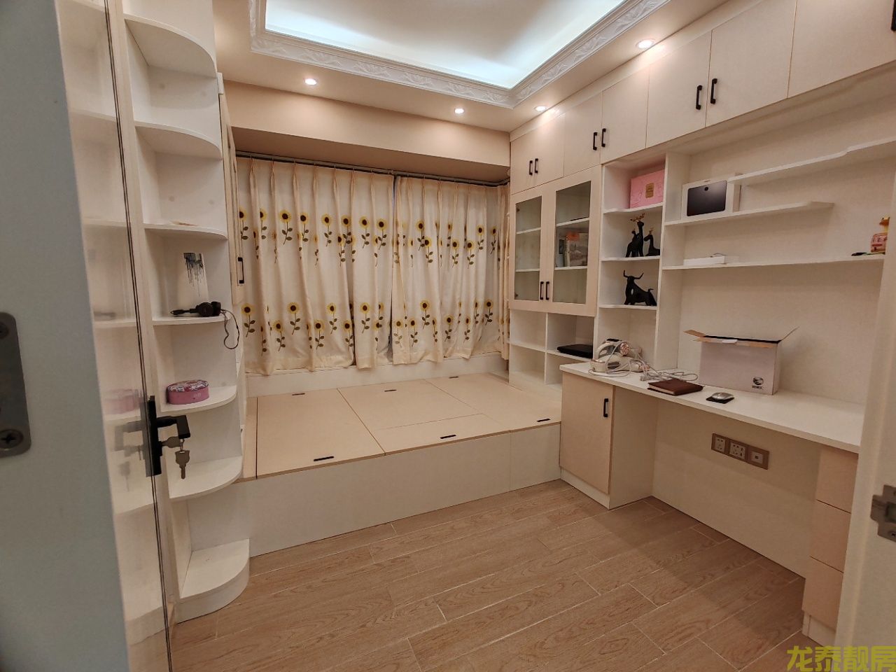 星河国际大户型4房设计，空间布局灵活